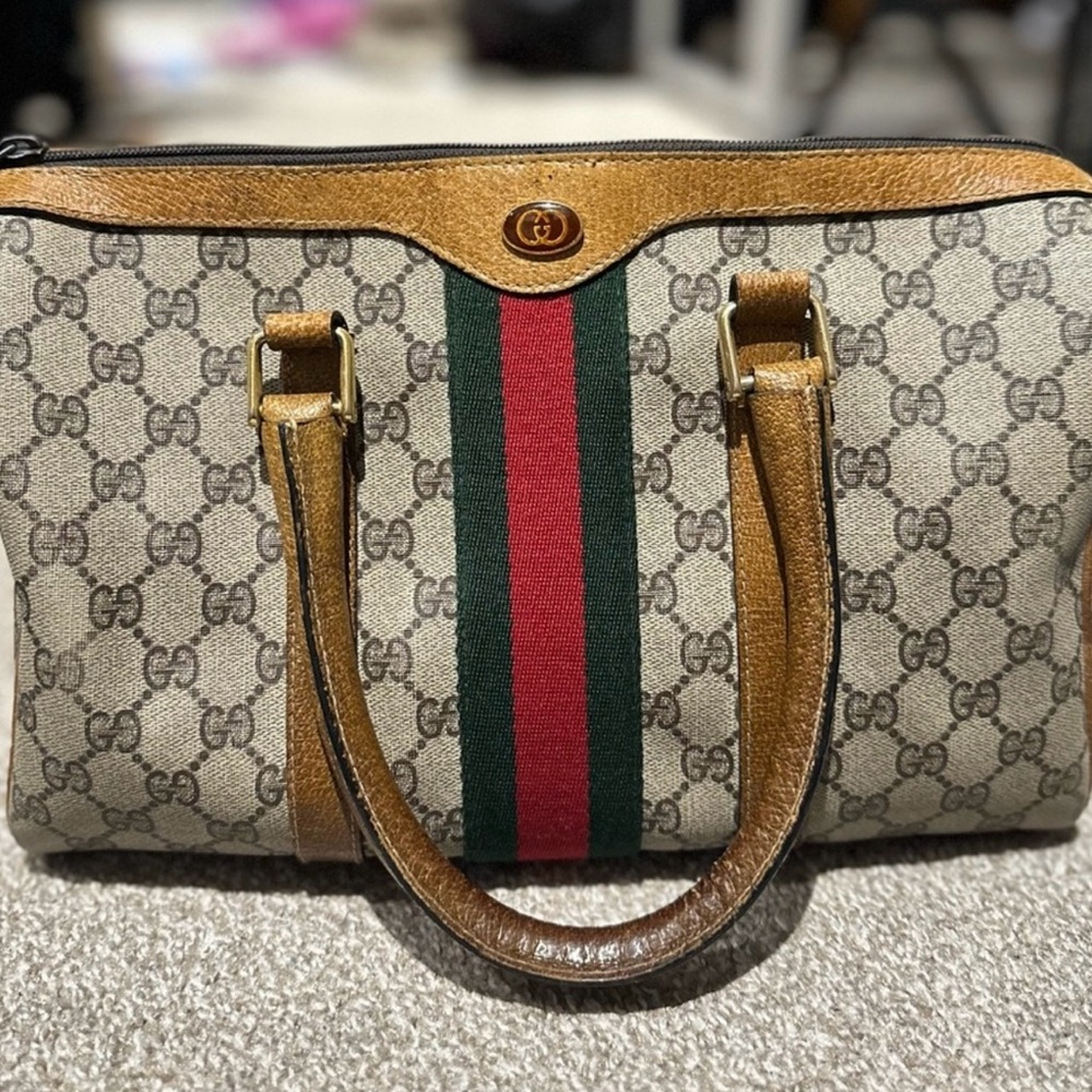Authentic Vintage Gucci Gucci GG Supreme web Bag